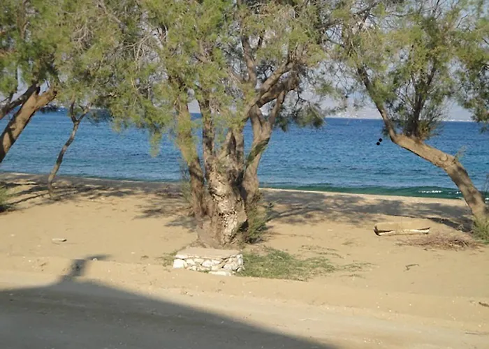 Villa Dolce Waterfront Villa, Logaras, Paros *